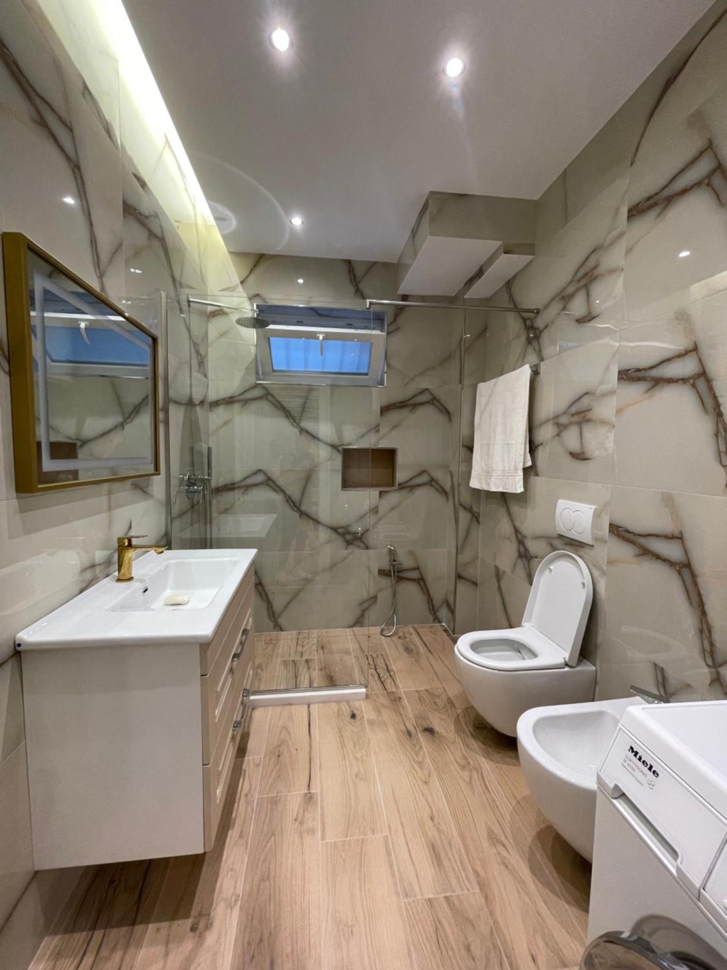 Leonard'S Apartment Дуррес Экстерьер фото